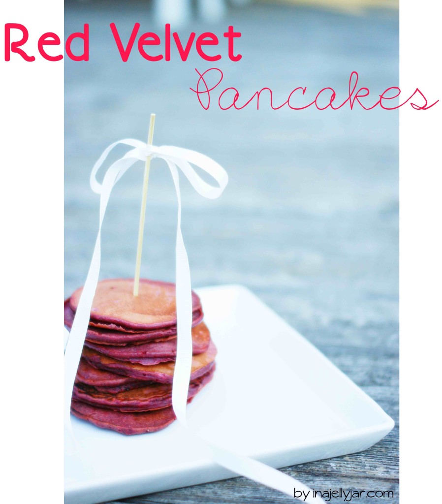 Red Velvet Pancakes mit Schoko-Ahornsirup - Pfannkuchen einmal anders mit Roter Beete und Kakao