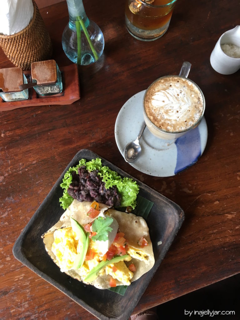 Breakfast Burrito im Kafe, Ubud auf Bali